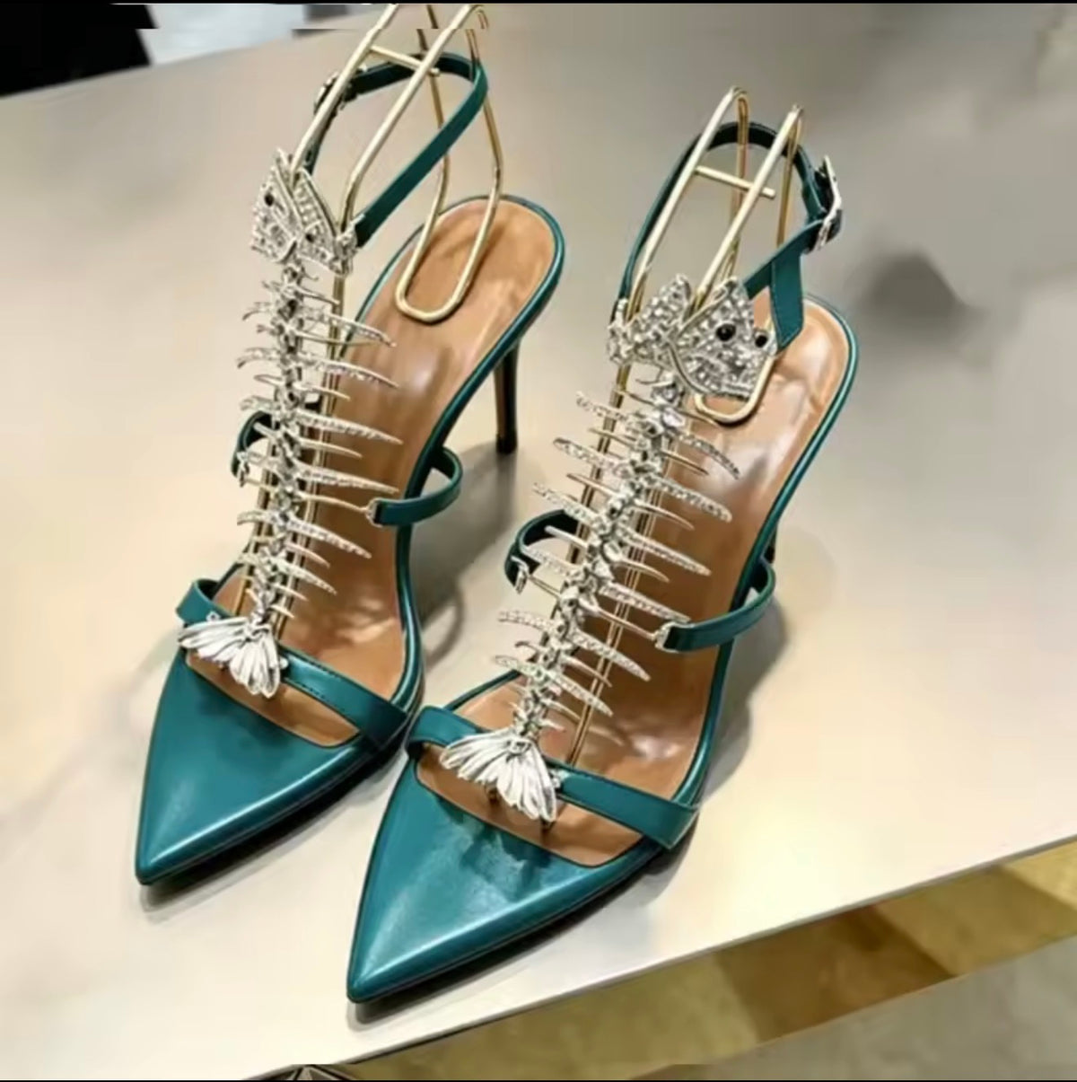 Fish bone Heels